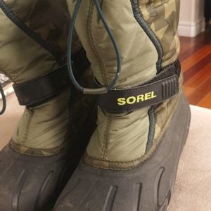 Boys sorel winter boots
